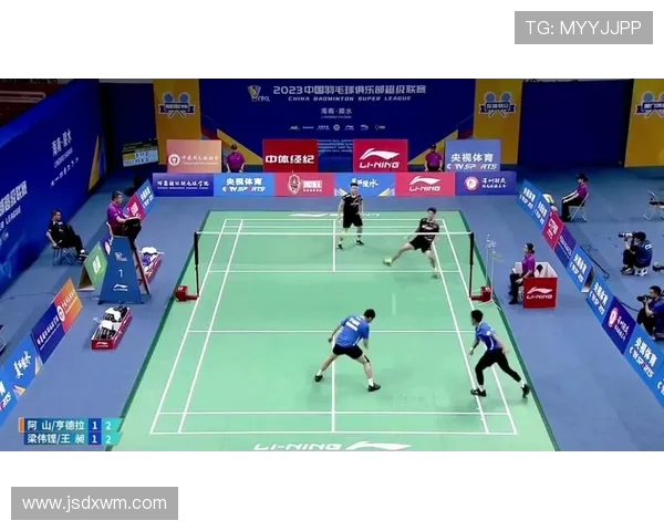 杭州羽毛球队与成都羽毛球队实力对比赛后分析与总结