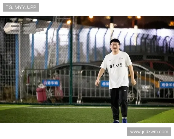 深入分析BLG战队的盯防策略与战术执行对比赛的影响 深入分析BLG战队的盯防策略与战术执行对比赛的影响