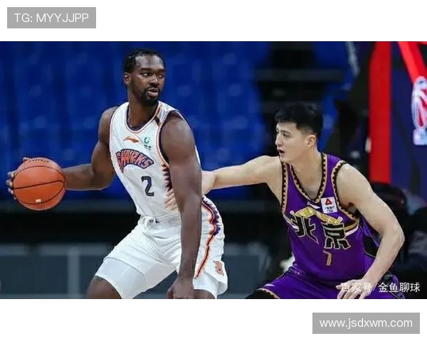 赛后分析：杭州篮球队与重庆篮球队的战术对决与启示