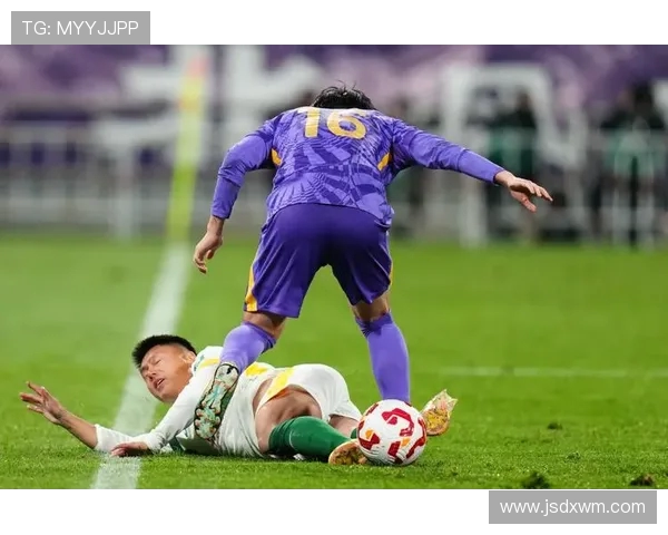 2013年北京国安与天津泰达激战回顾球迷心中的经典对决与精彩瞬间