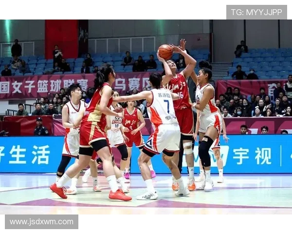 八一女篮迎战浙江队决战WCBA赛场展现巾帼风采