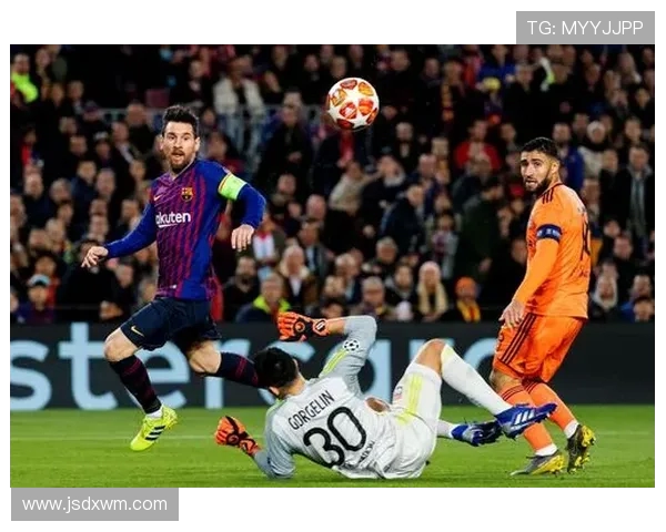 巴塞罗那与里昂上半场精彩对决回顾与分析