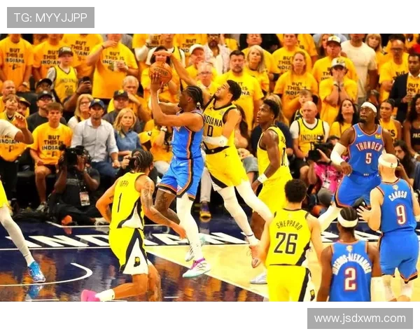 快船与步行者全场激战回顾球迷热情高涨精彩瞬间不断