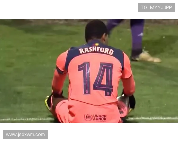 曼联与巴萨在国际冠军赛中激战正酣谁能笑到最后