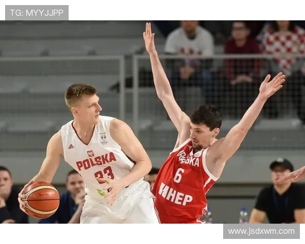 泰国男篮与韩国男篮激战正酣谁将赢得亚洲篮球赛的荣耀