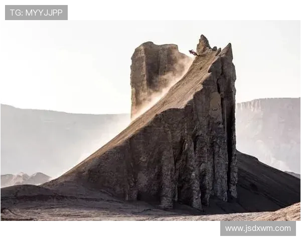 极限运动战术解析：杭州极限运动队的创新区域防守体系探讨